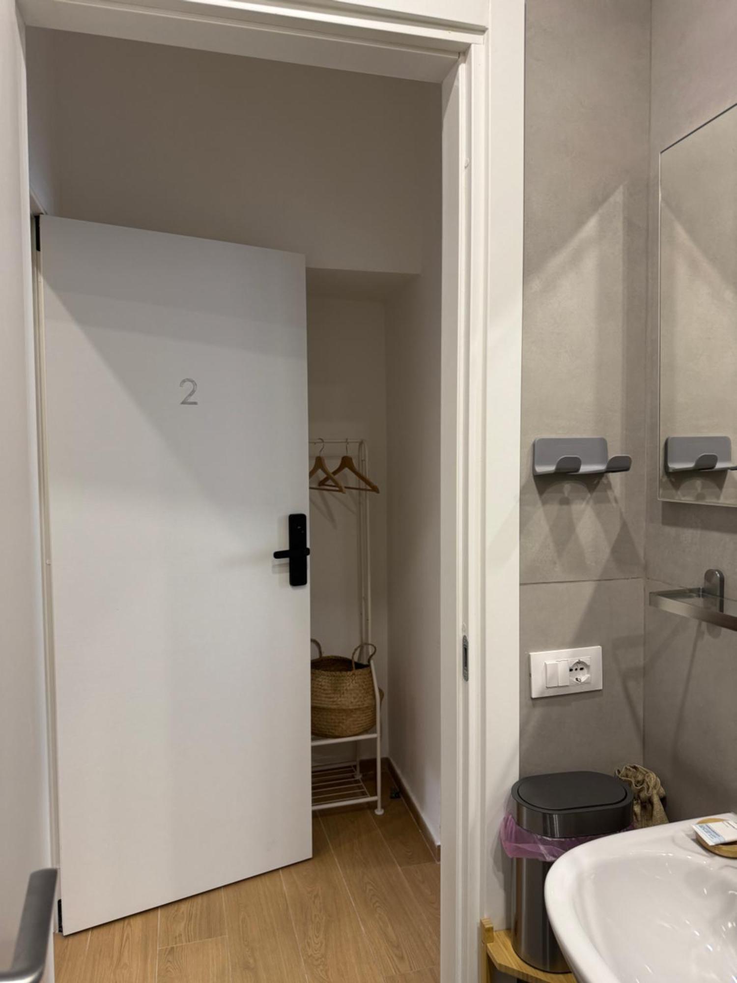 Flat 7 Rome Guesthouse エクステリア 写真